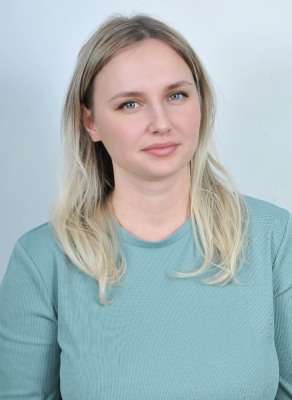 Воспитатель с первой квалификационной категорией Столярова Ирина Владимировна